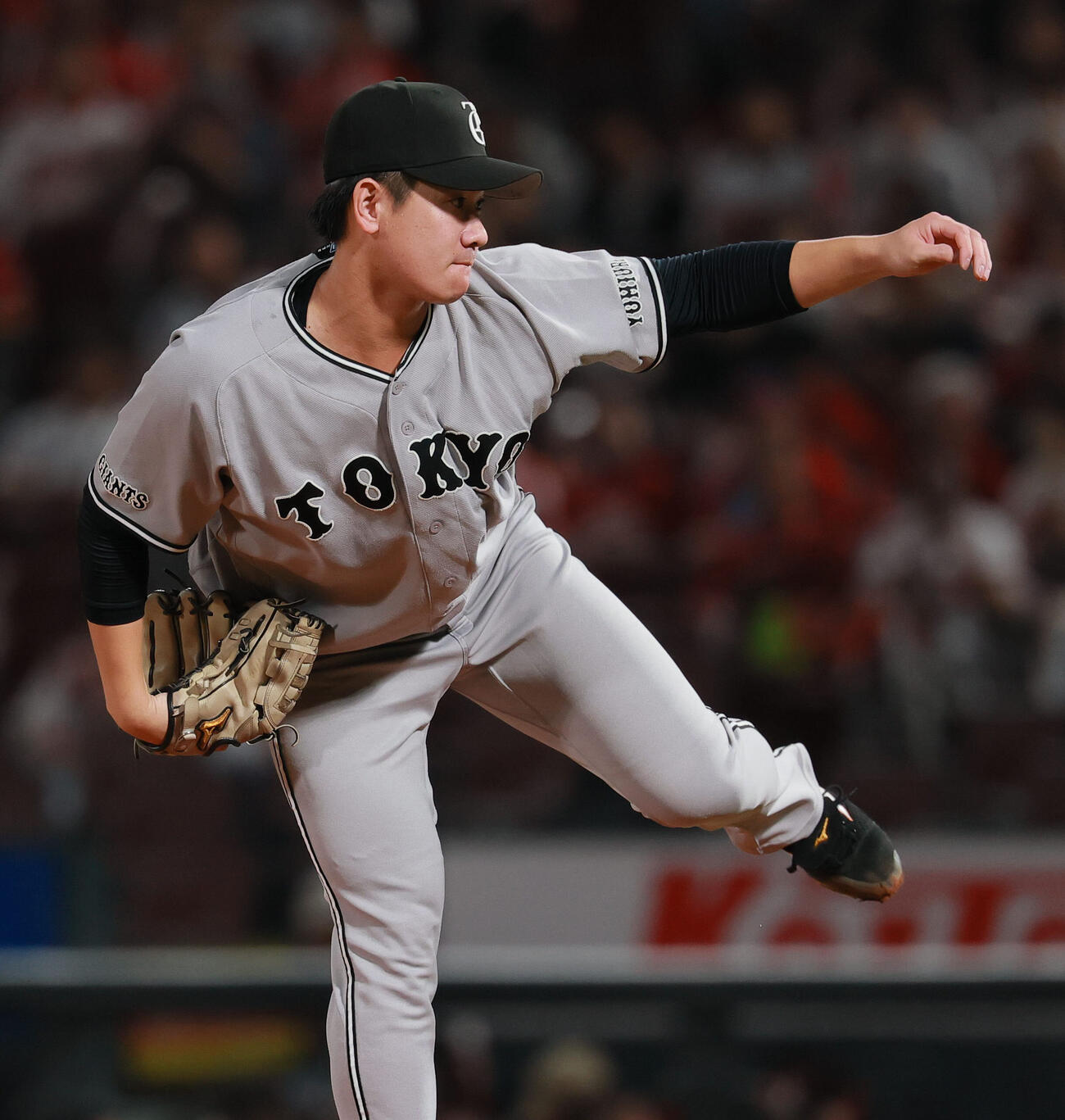 広島対巨人　巨人先発の井上温大（撮影・上山淳一）