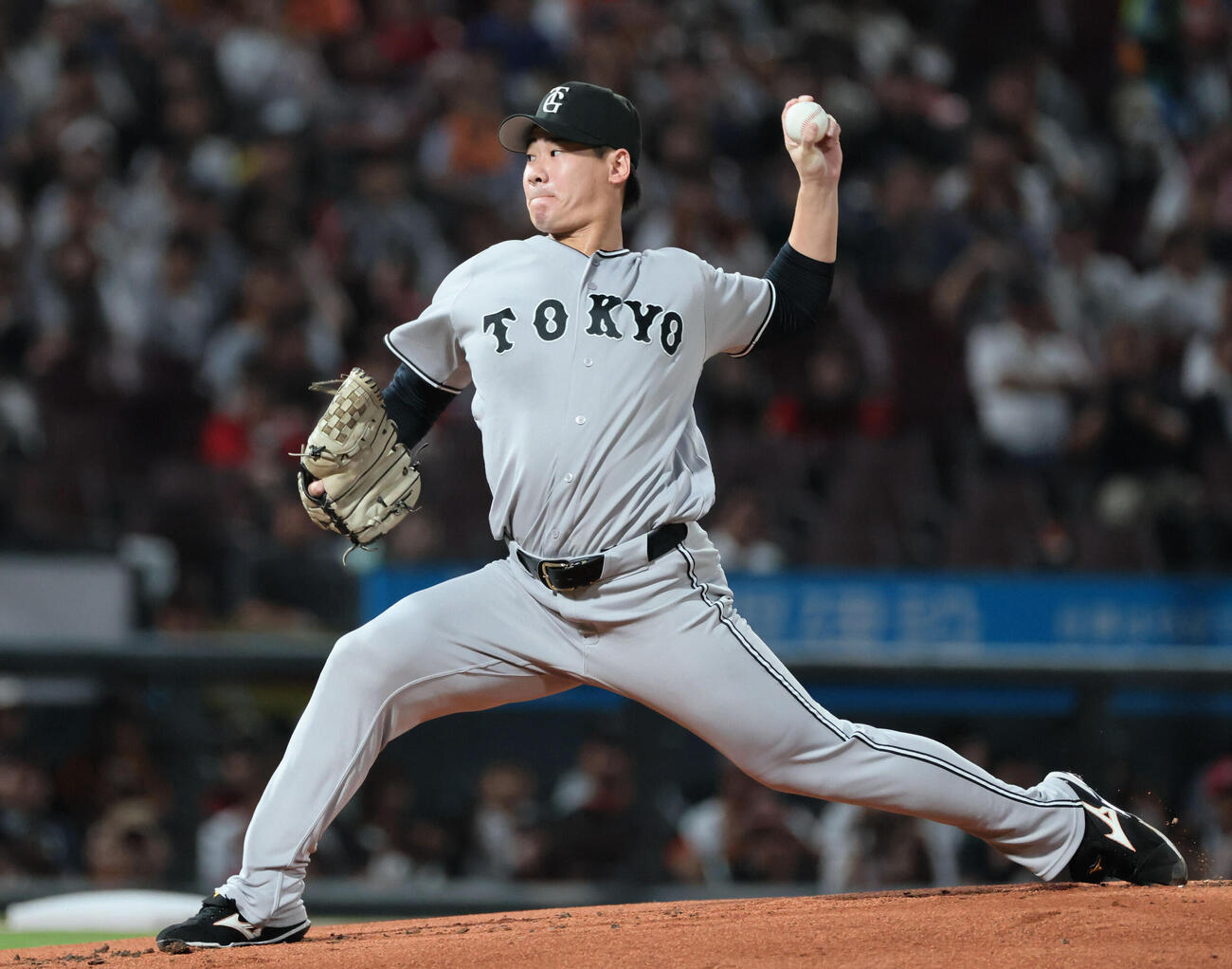 広島対巨人　巨人先発の井上温大（撮影・加藤孝規）