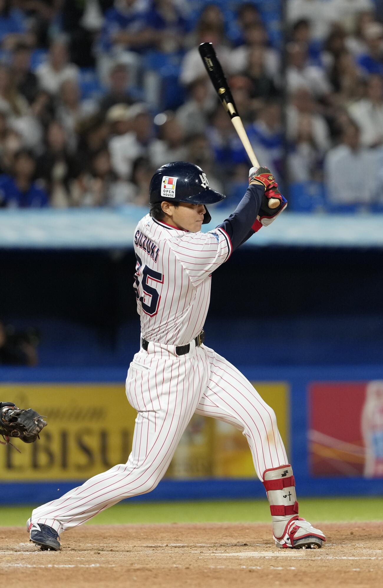 ヤクルト対中日　4回裏ヤクルト1死一、三塁、適時打を放つ鈴木叶（撮影・小島史椰）