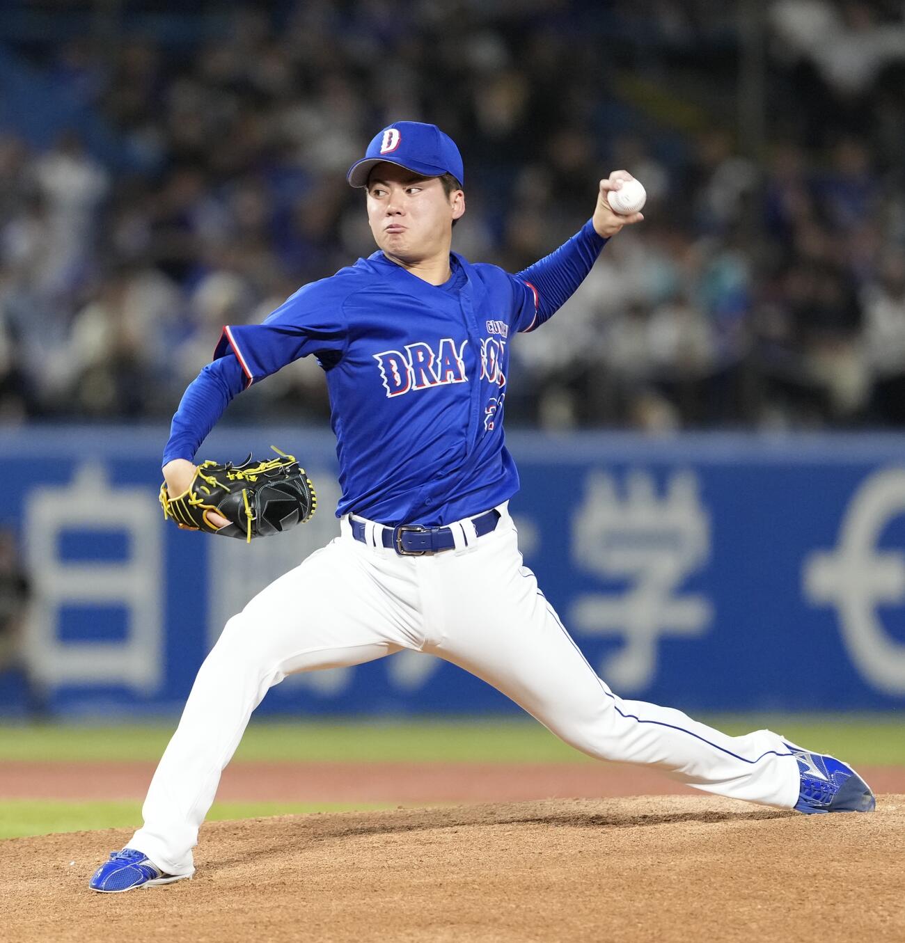 ヤクルト対中日　力投する中日先発の金丸夢斗（撮影・小島史椰）