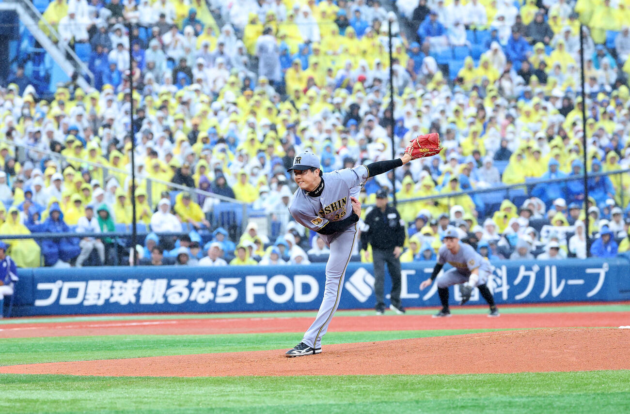 DeNA対阪神　力投する阪神先発の才木浩人（撮影・鈴木正人）