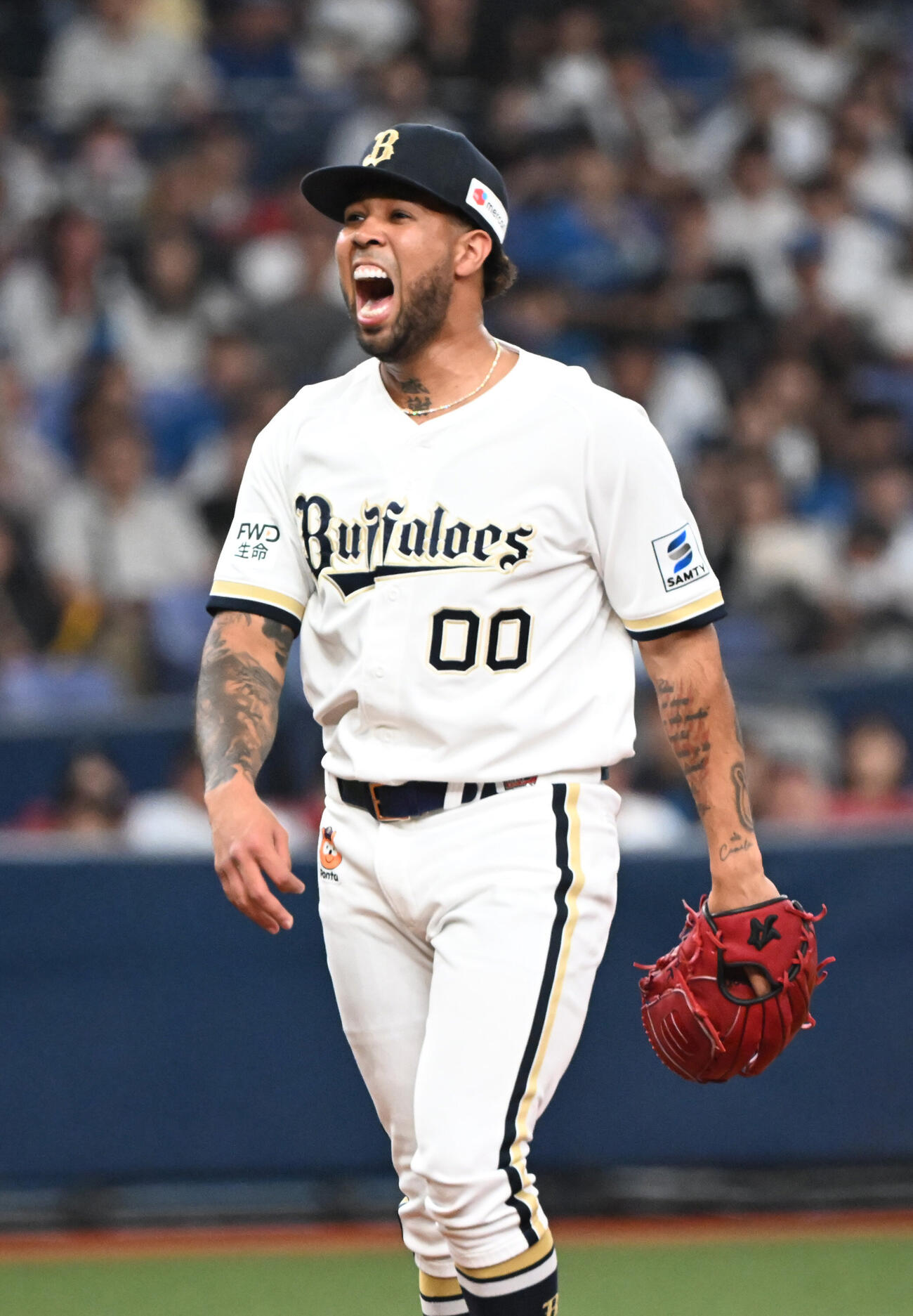 オリックス対日本ハム　5回表日本ハム2死三塁、水野達稀を空振り三振に仕留め声を上げるアンダーソン・エスピノーザ（撮影・和賀正仁）