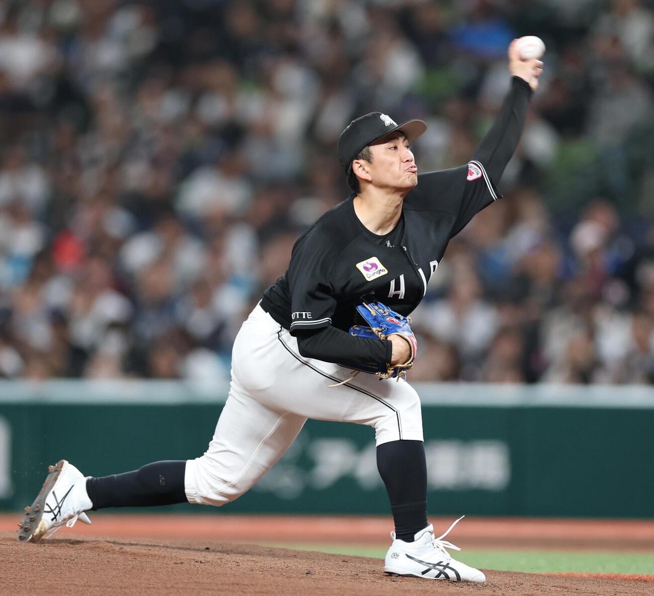 西武対ロッテ　先発し力投するロッテ小島和哉（撮影・増田悦実）
