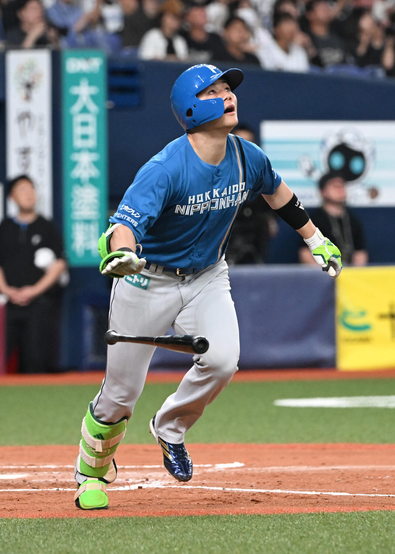 オリックス対日本ハム　9回表日本ハム1死、右越え本塁打を放つ清宮幸太郎（撮影・和賀正仁）