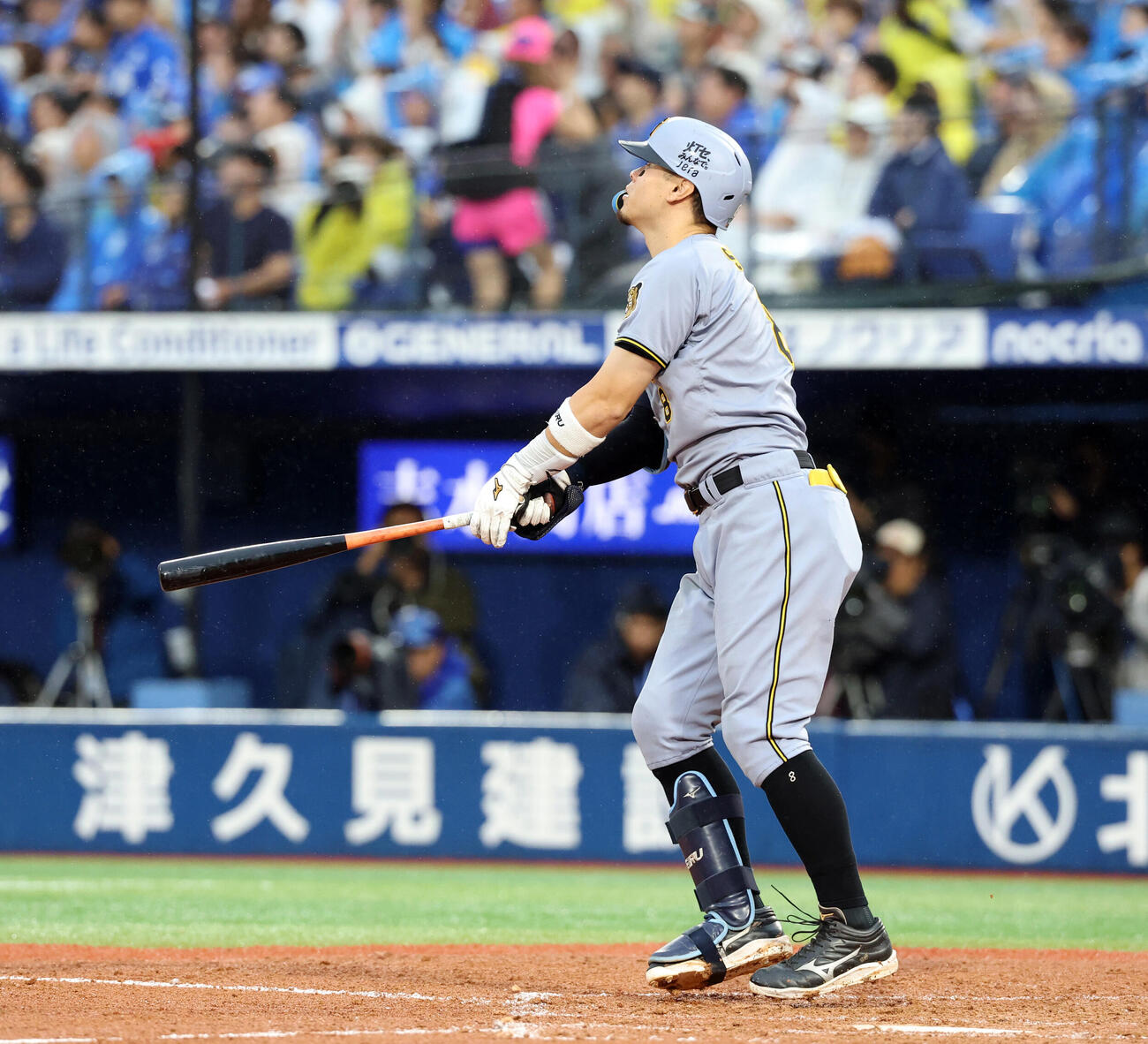 DeNA対阪神　7回表阪神無死、佐藤輝明はソロ本塁打を放つ（撮影・浅見桂子）