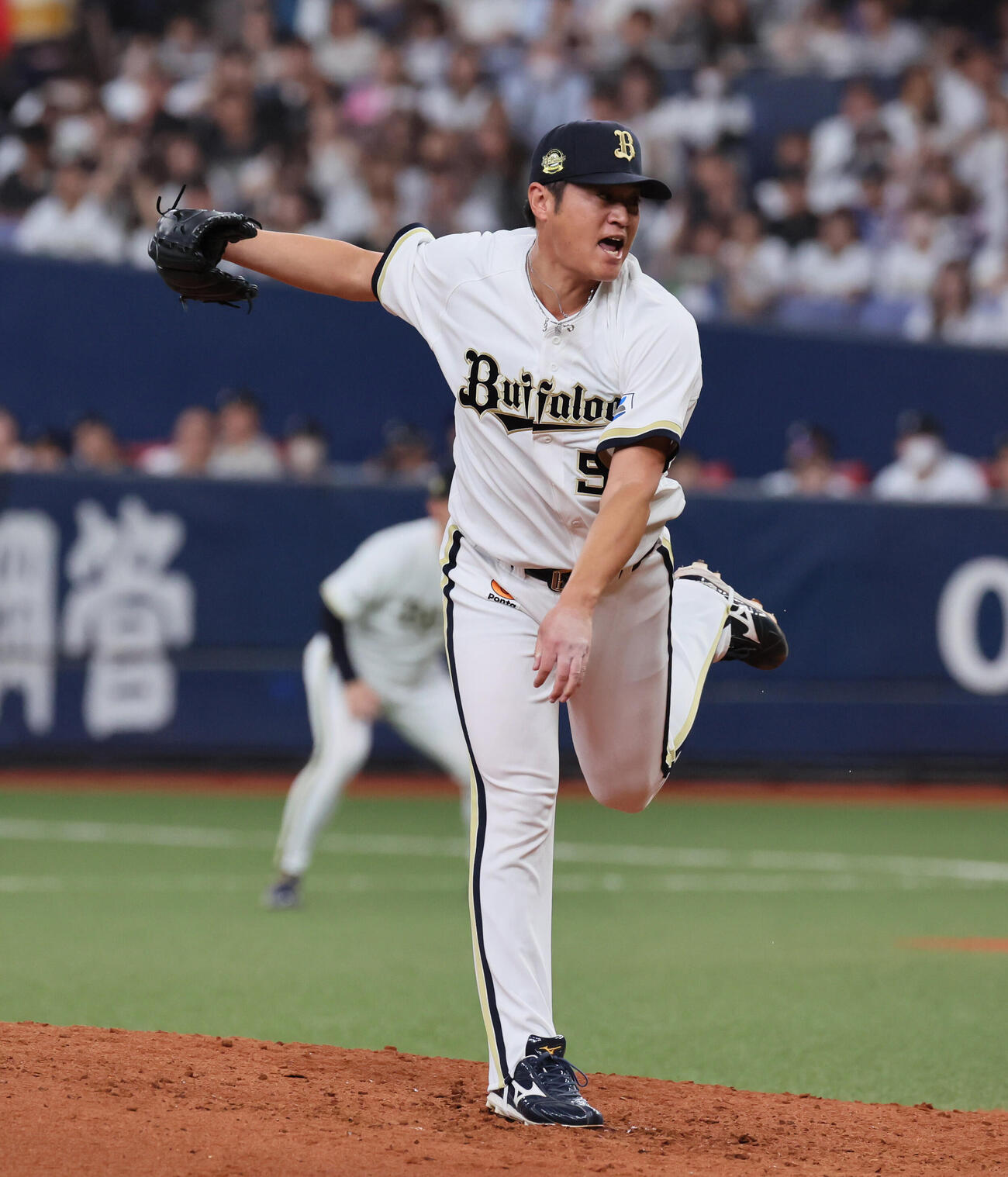 オリックス対日本ハム　9回表日本ハム無死、オリックス山田修義は郡司裕也を中飛に仕留める（撮影・宮崎幸一）