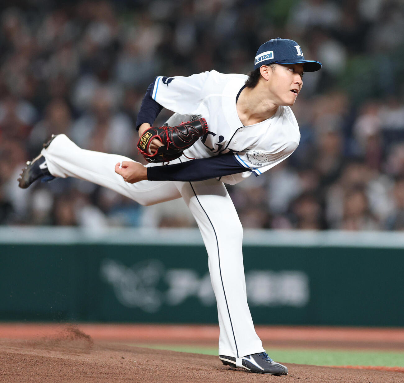 西武対ロッテ　先発し力投する西武菅井信也（撮影・増田悦実）