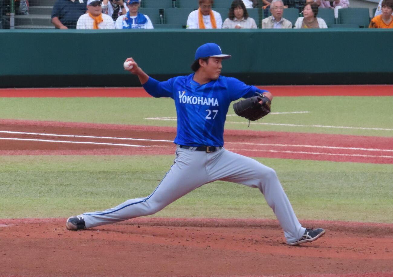 ファーム・リーグ　巨人対DeNA　先発し力投するDeNA藤浪晋太郎