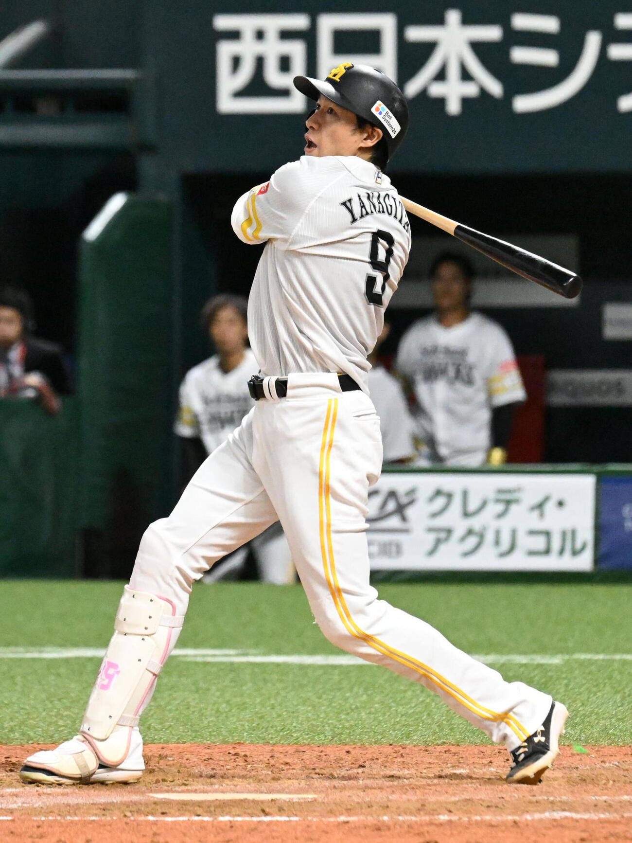 ソフトバンク対オリックス　5回裏ソフトバンク2死一、三塁、柳田悠岐は適時二塁打を放つ（撮影・林敢治）