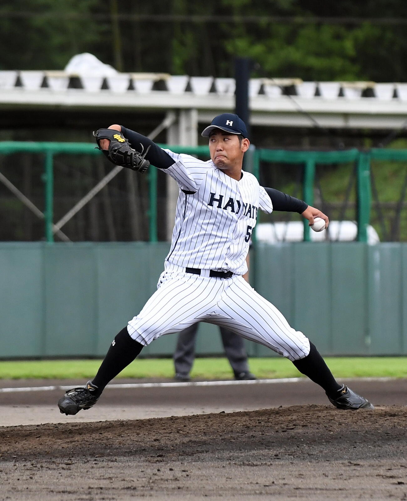 ハヤテ対西武　現役最後の登板で力投するハヤテ池谷