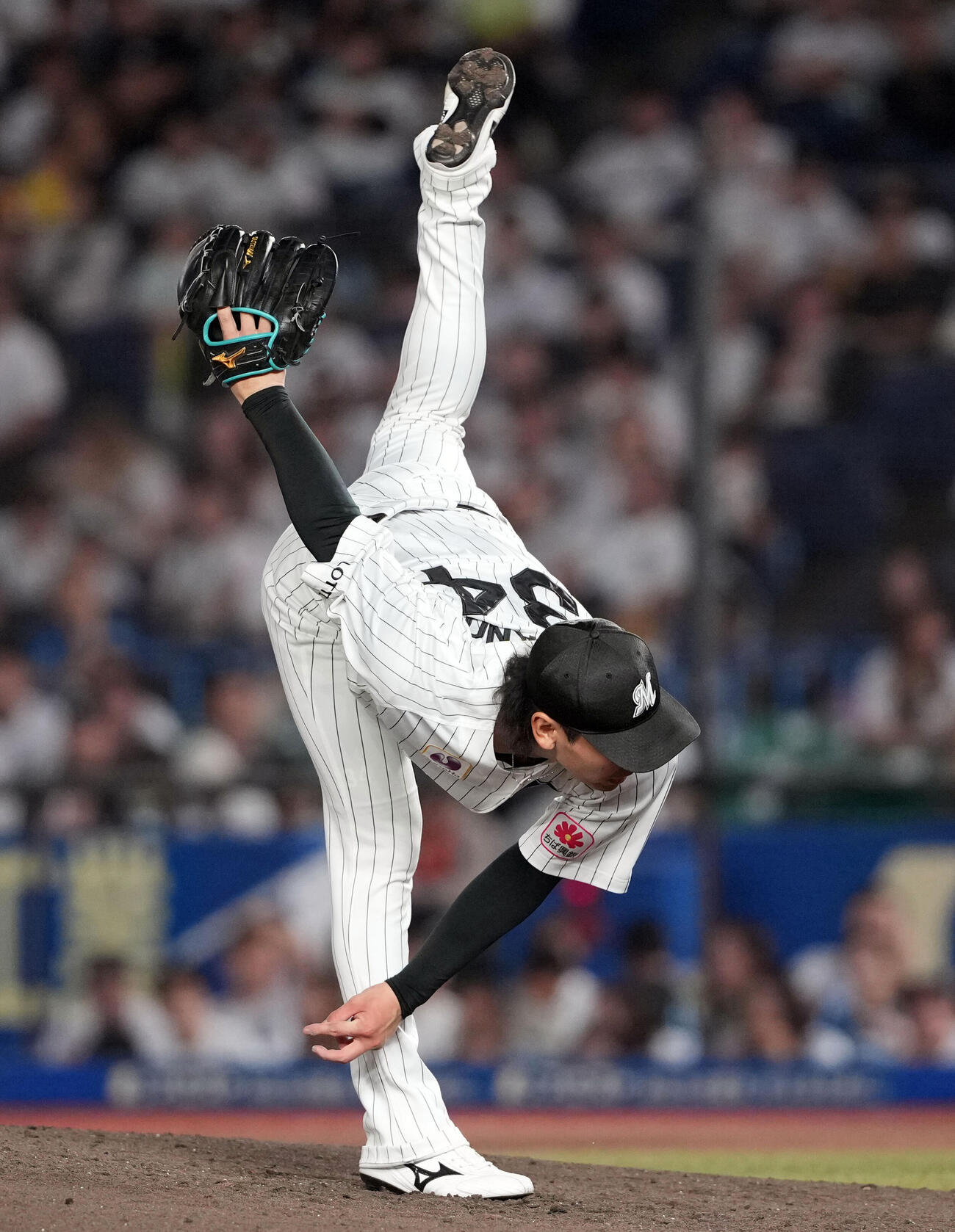 ロッテ対日本ハム　力投するロッテの先発高野脩汰（撮影・たえ見朱実）