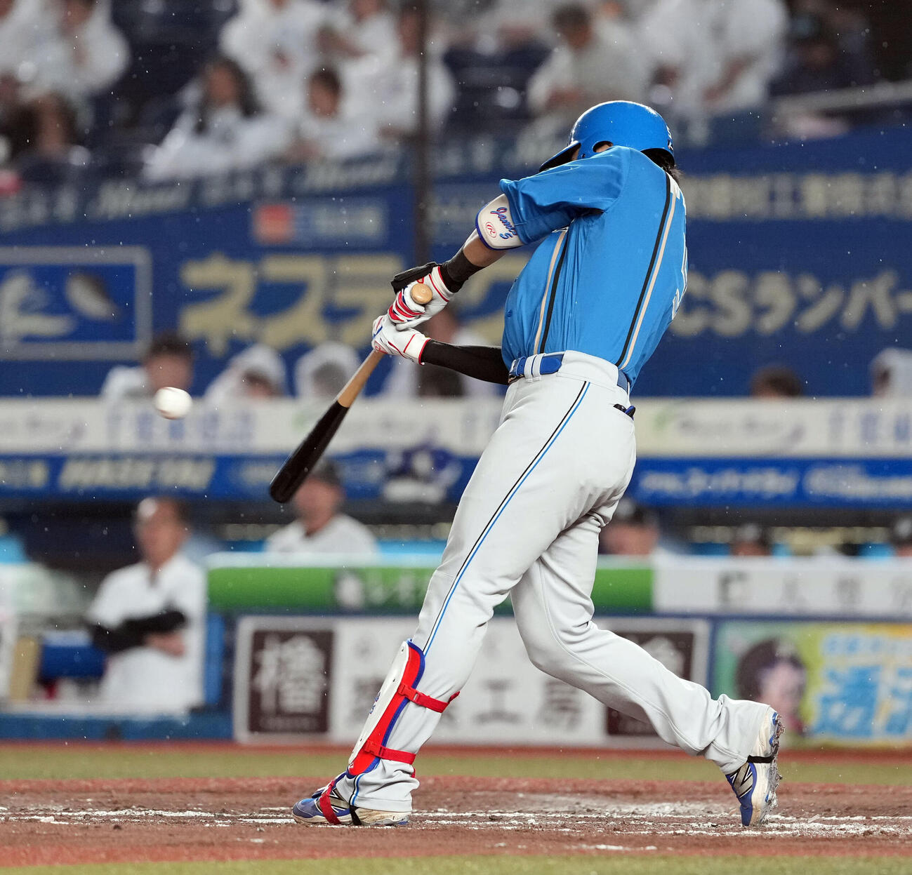 ロッテ対日本ハム　3回表日本ハム2死三塁、先制の適時打を放つ野村佑希（撮影・たえ見朱実）