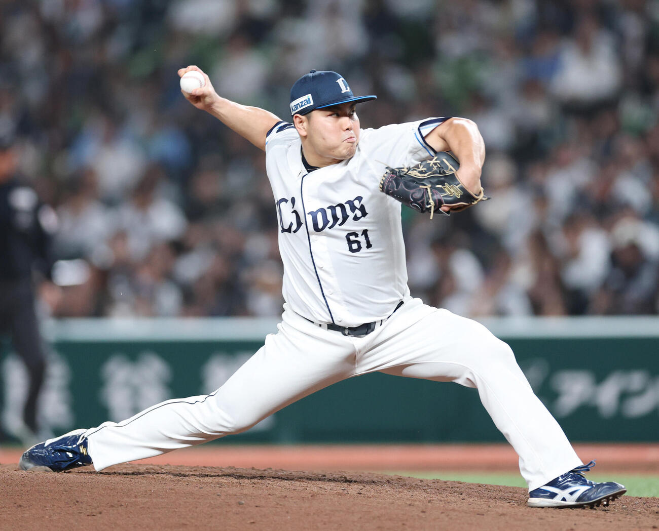 西武オリックス　4回表オリックス2死、紅林弘太郎を三振に抑える平良海馬（撮影・増田悦実）