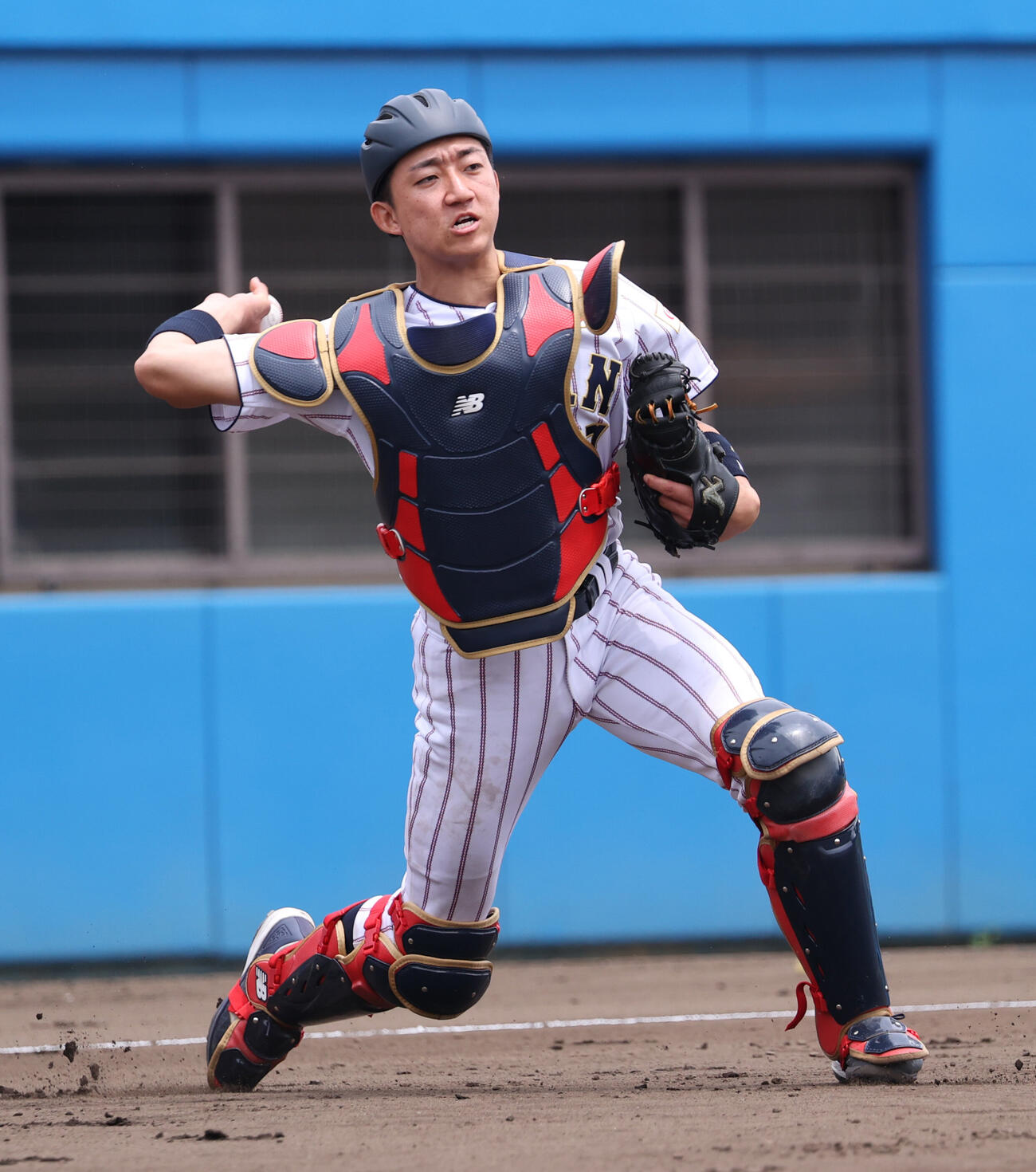 ENEOS対大学代表　立命大・西野啓也の送球（2026年7月撮影）