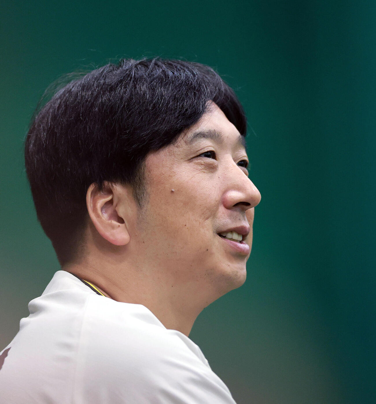 阪神対ヤクルト　室内でリラックスした表情をみせる阪神藤川球児監督（撮影・上山淳一）