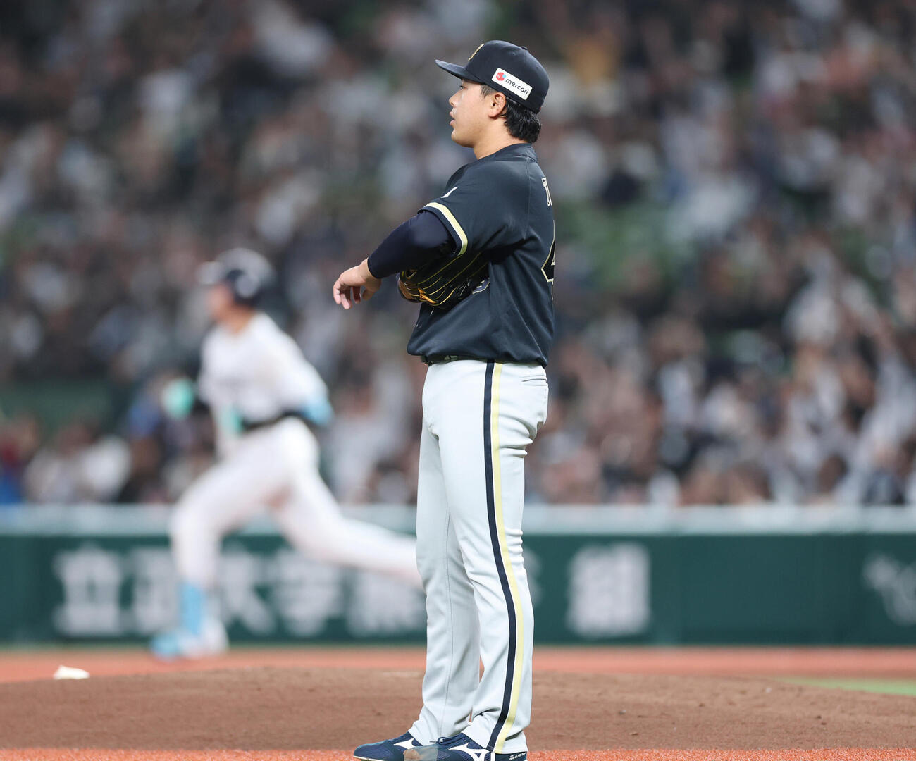 西武オリックス　2回裏西武2死二塁、長谷川信哉に2点本塁打を浴びる東松快征（撮影・増田悦実）