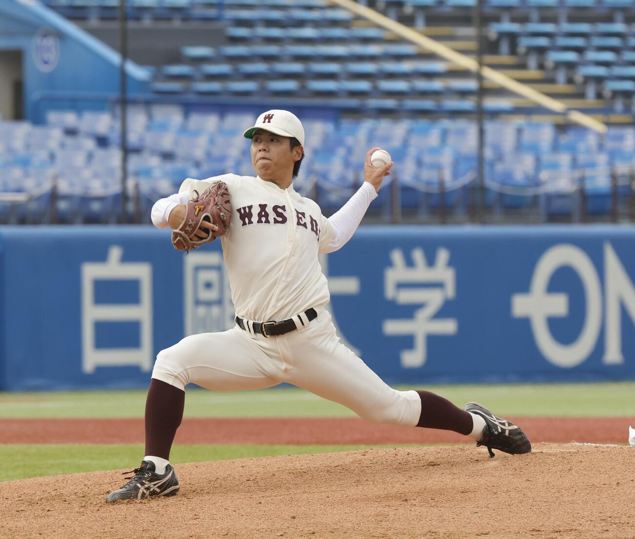 早大対明大　先発した早大・宮城誇南（撮影・山本朝陽）