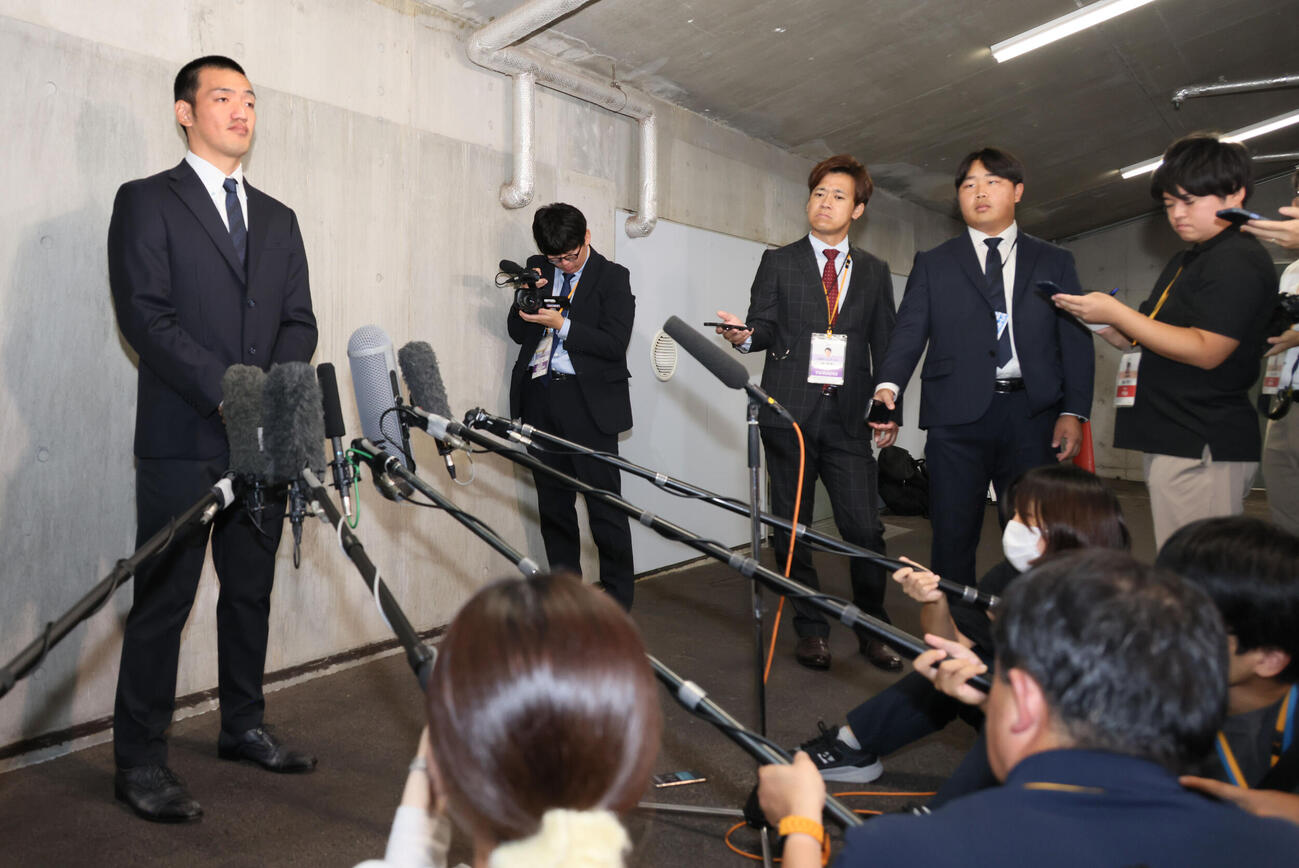 戦力外通告された広島矢野雅哉（撮影・加藤孝規）