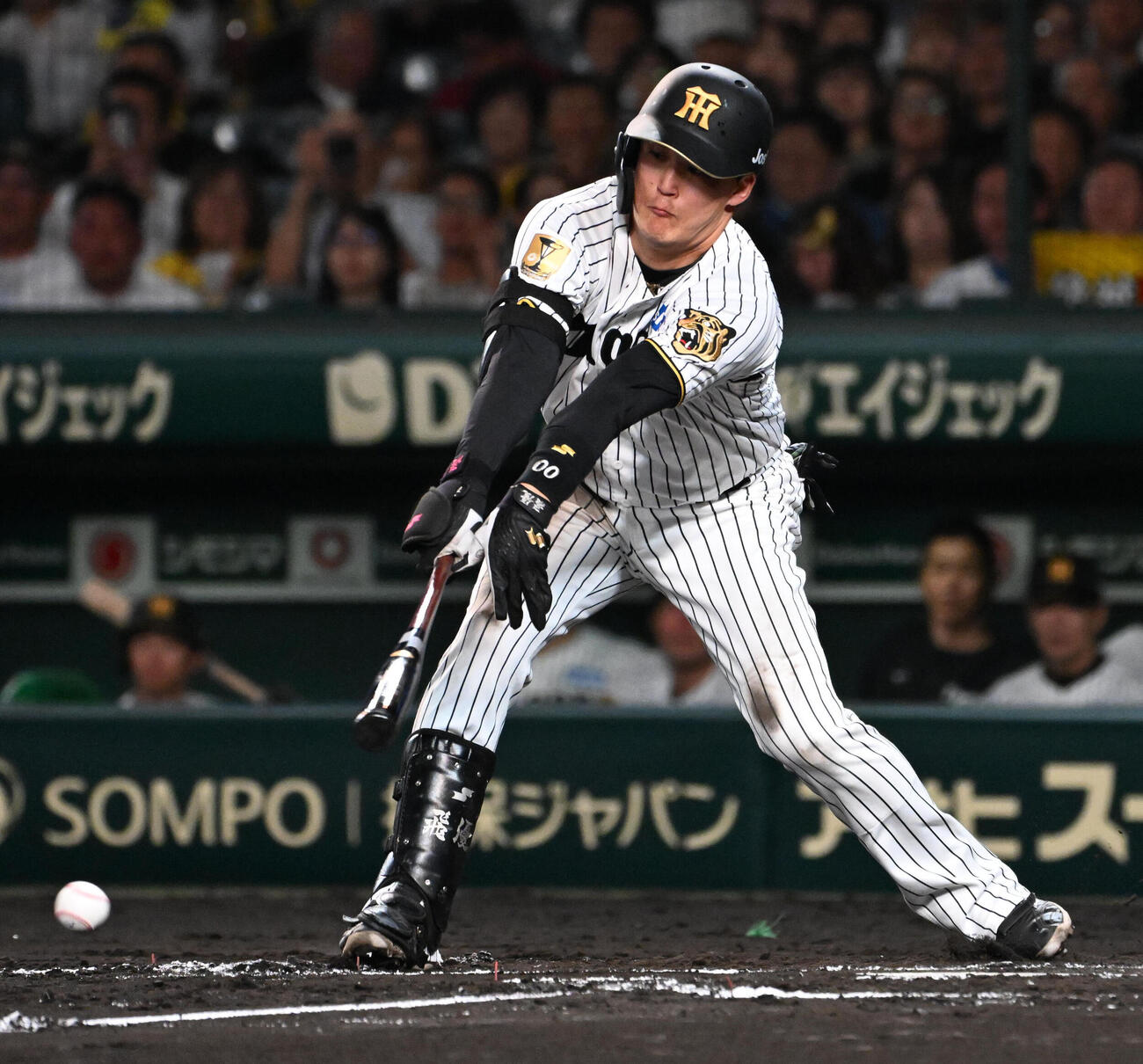 阪神対巨人　2回裏阪神無死一、三塁、元山飛優は投ゴロに倒れる（撮影・石井愛子）