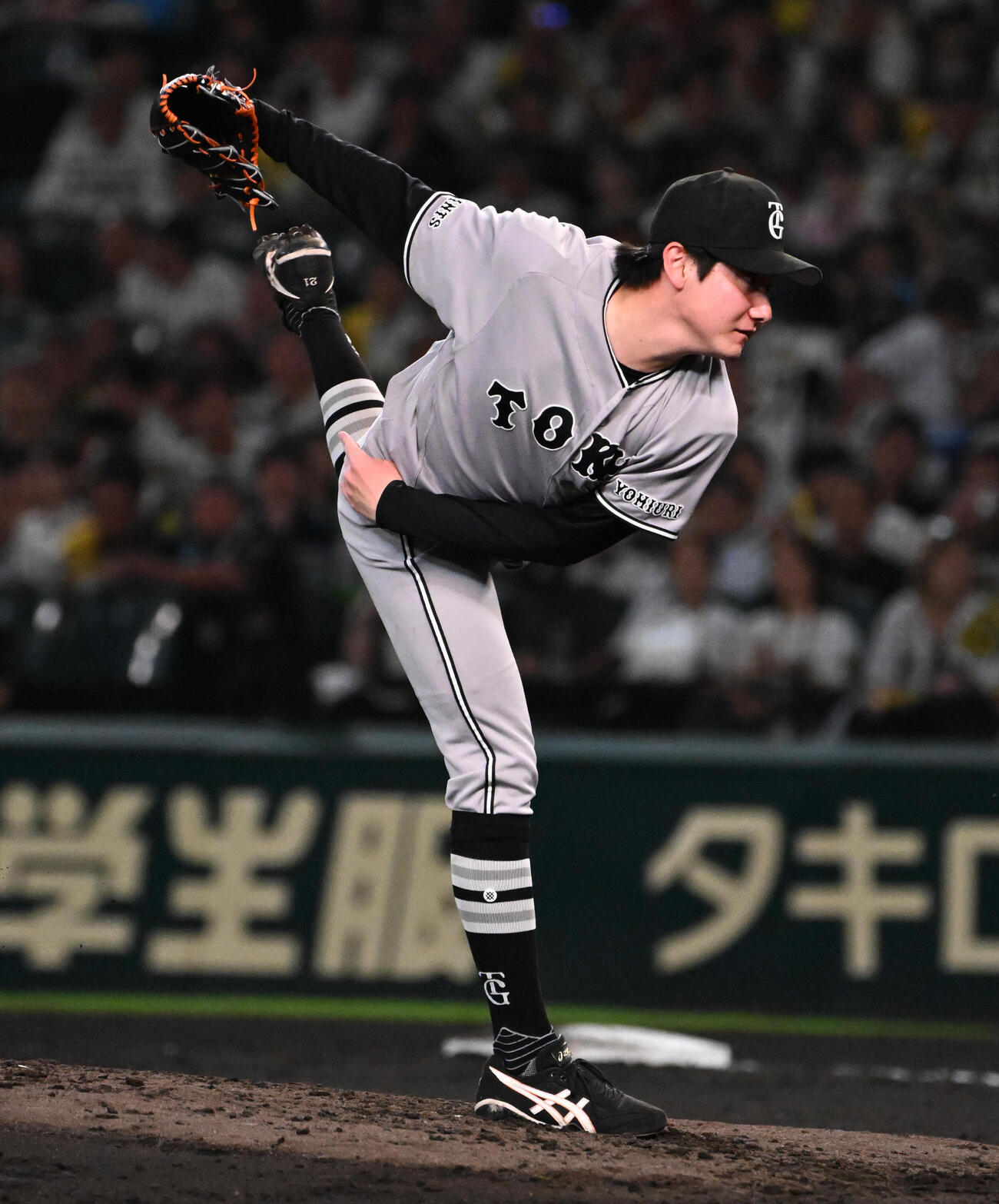 阪神対巨人　力投する巨人竹丸和幸（撮影・石井愛子）