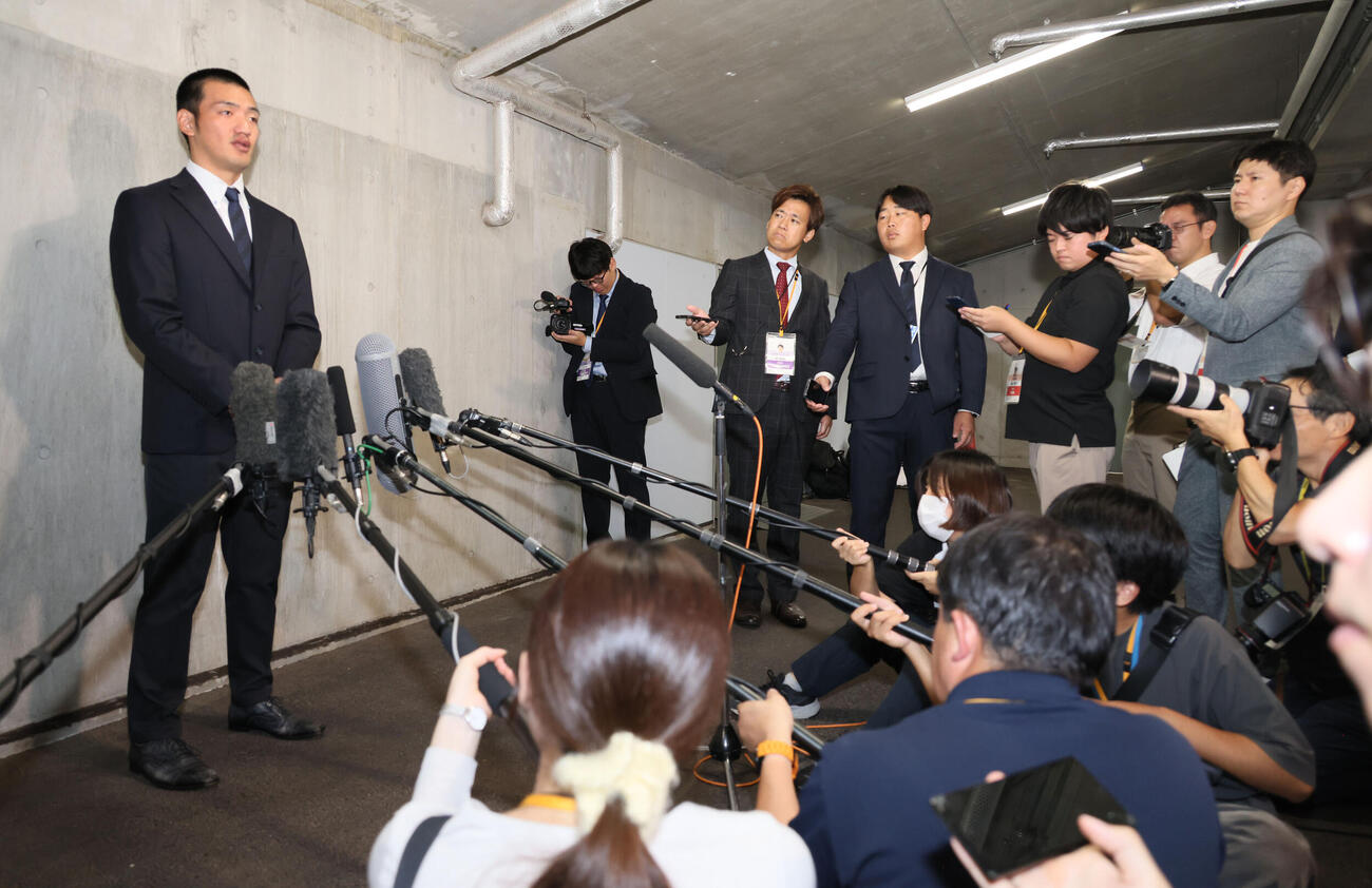 戦力外通告された広島矢野雅哉（撮影・加藤孝規）