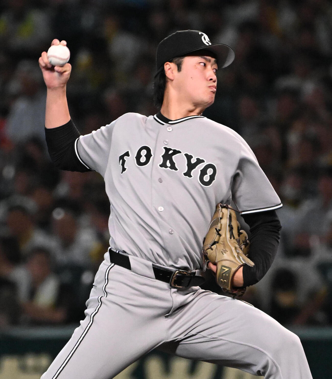 阪神対巨人　巨人2番手の西舘勇陽（撮影・石井愛子）
