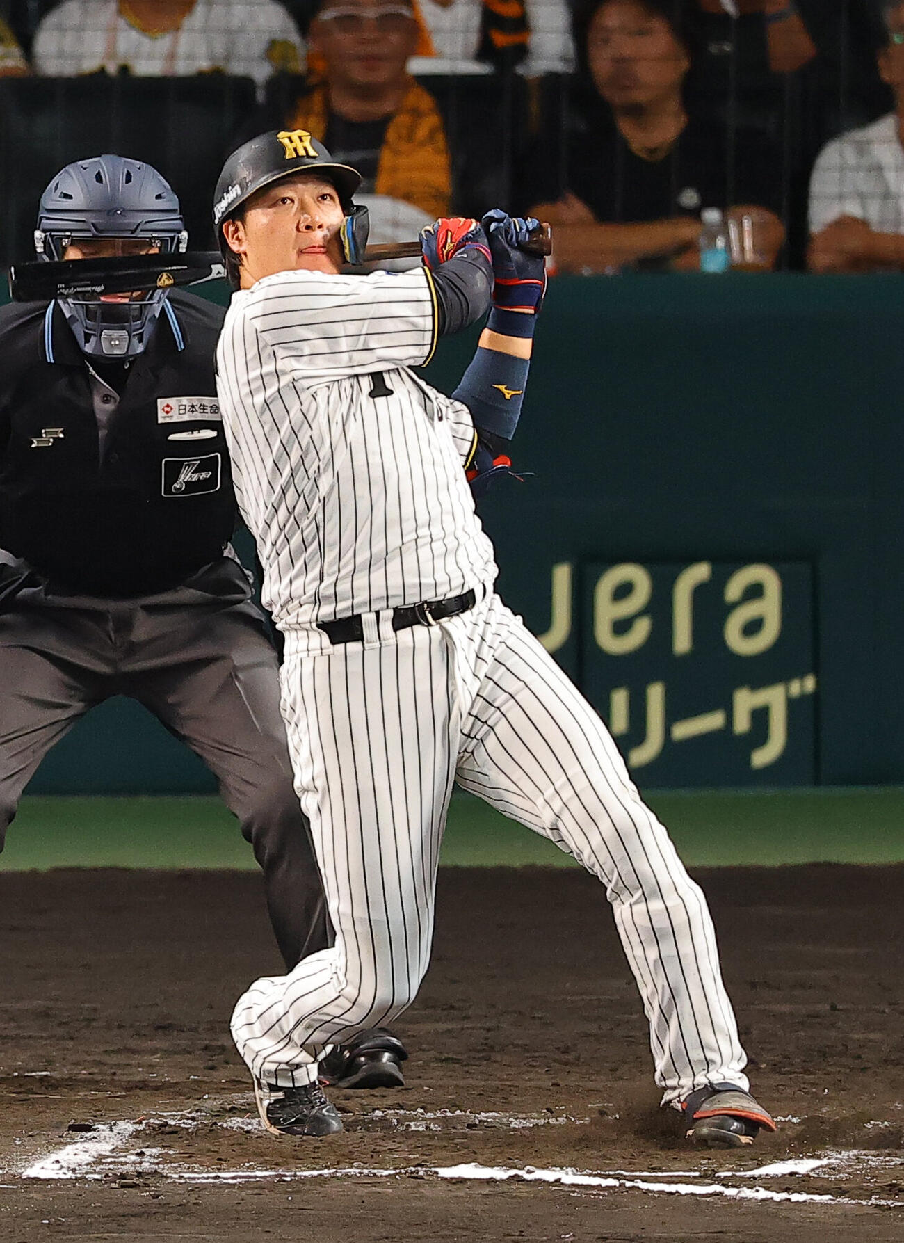 阪神対巨人　6回裏阪神無死、大山悠輔は同点本塁打を放つ（撮影・上田博志）