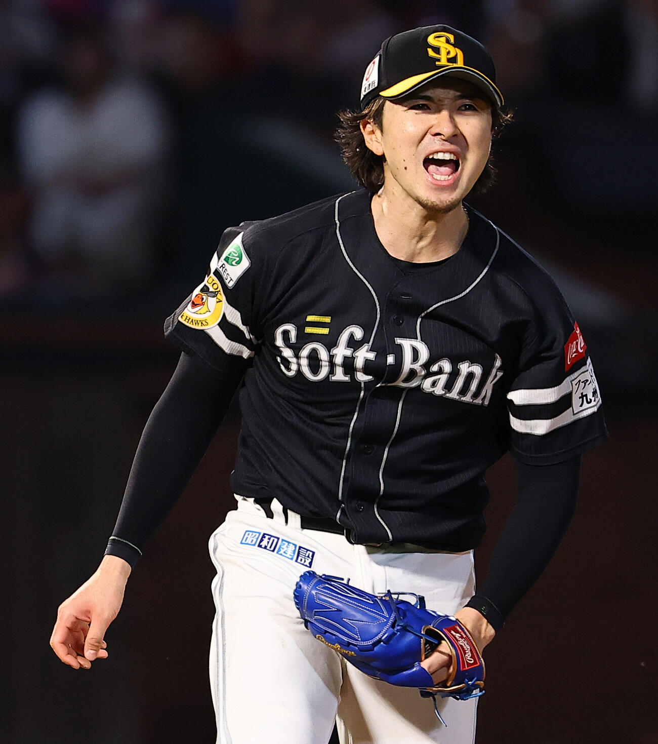 楽天対ソフトバンク　7回裏楽天2死二、三塁、小深田大翔を空振り三振に仕留めほえる上沢直之（撮影・野上伸悟）