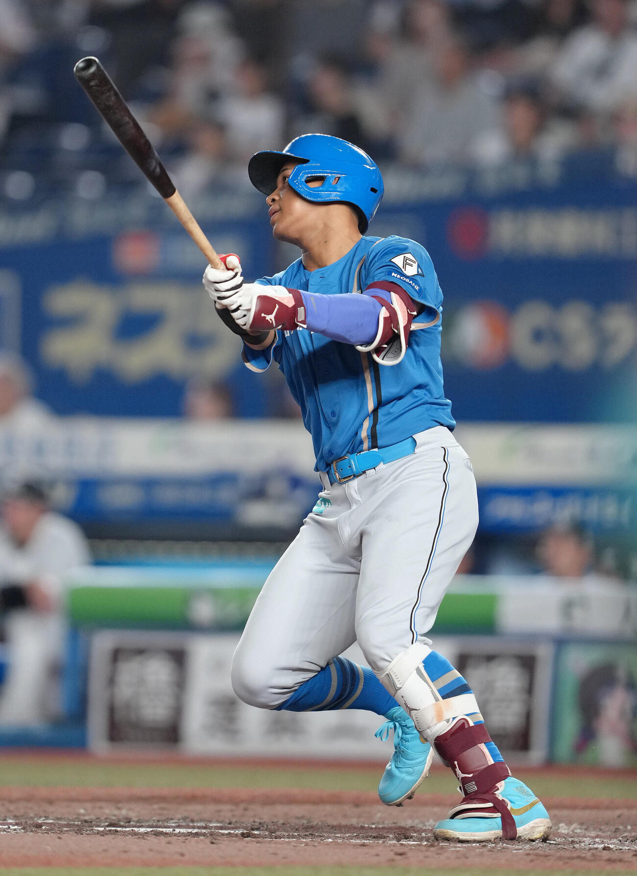 ロッテ対日本ハム　5回表日本ハム2死三塁、万波中正は適時二塁打を放つ（撮影・足立雅史）