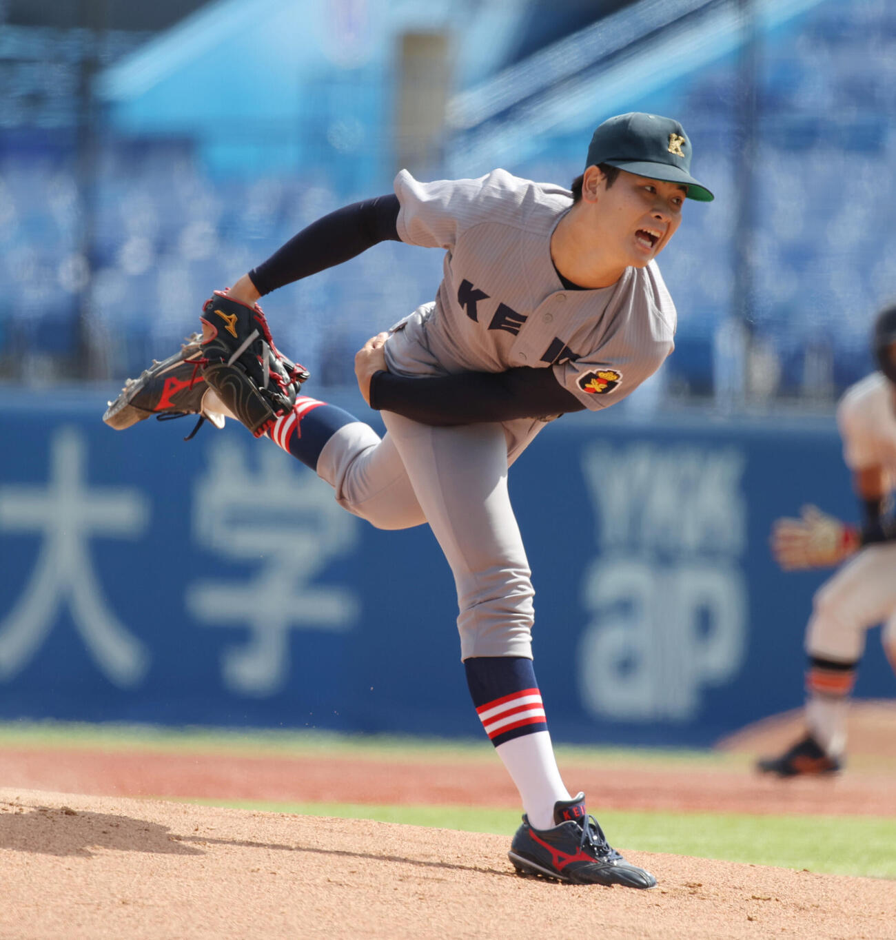法大対慶大　先発した慶大・渡辺和大（撮影・柴田隆二）