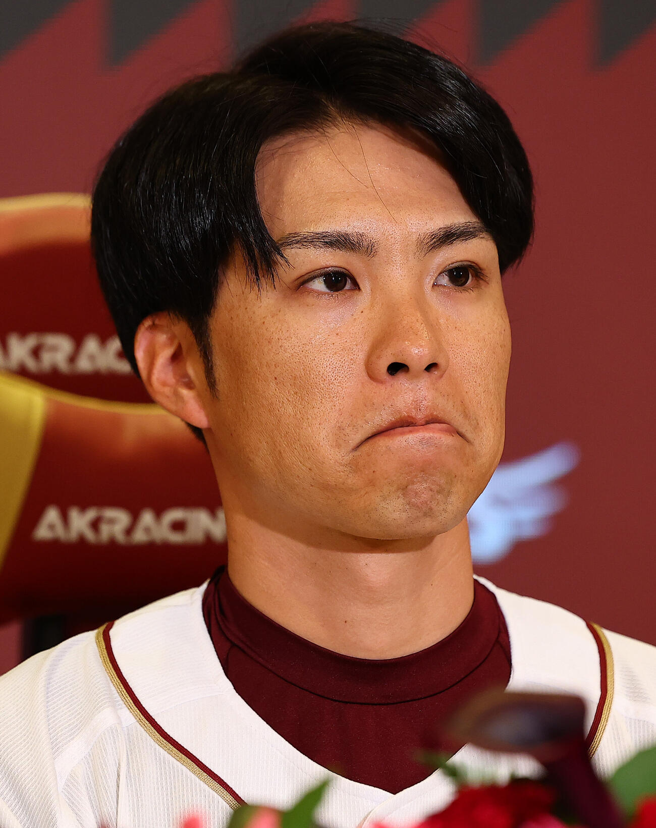楽天対オリックス　引退会見を行う楽天辛島航（撮影・野上伸悟）