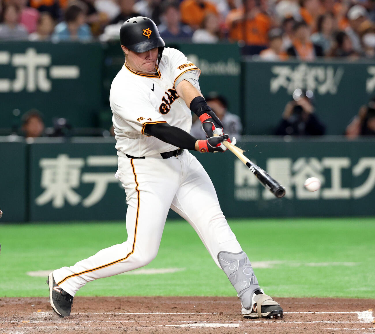 巨人対DeNA 4回裏巨人1死一、三塁、砂川リチャードは適時打を放つ（撮影・浅見桂子）