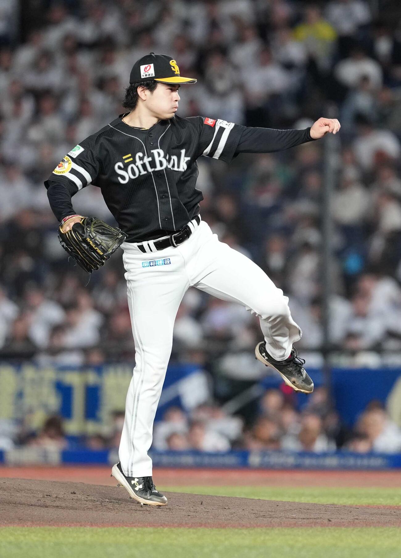 ロッテ対ソフトバンク　ソフトバンク先発の松本晴（撮影・小沢裕）