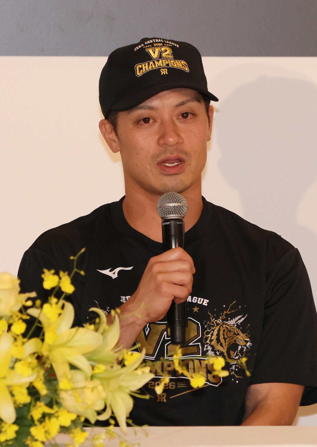 セリーグ優勝を決め会見する阪神坂本誠志郎（撮影・加藤孝規）