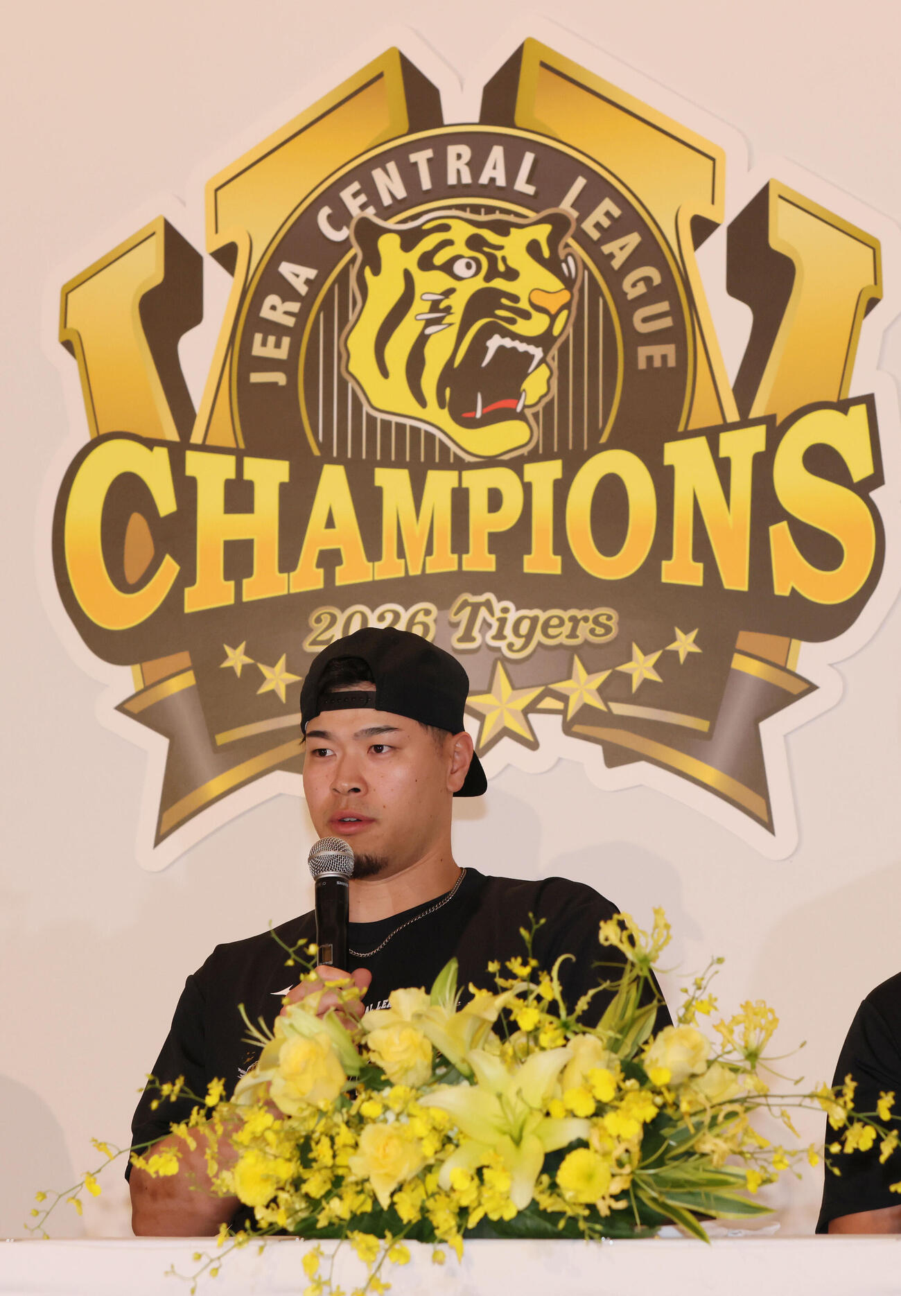 セリーグ優勝を決め会見する阪神佐藤輝明（撮影・加藤孝規）