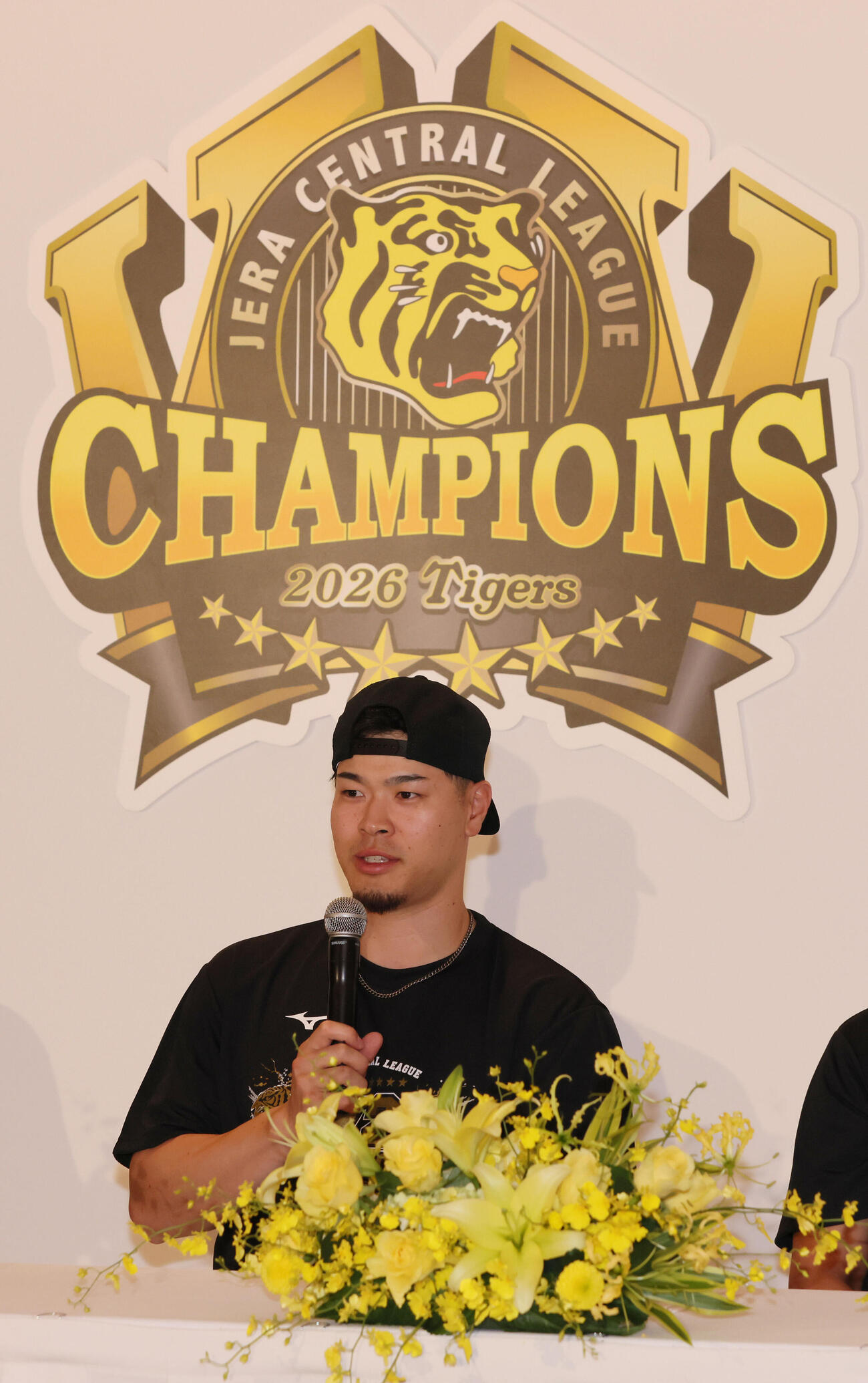 セリーグ優勝を決め会見する阪神佐藤輝明（撮影・加藤孝規）
