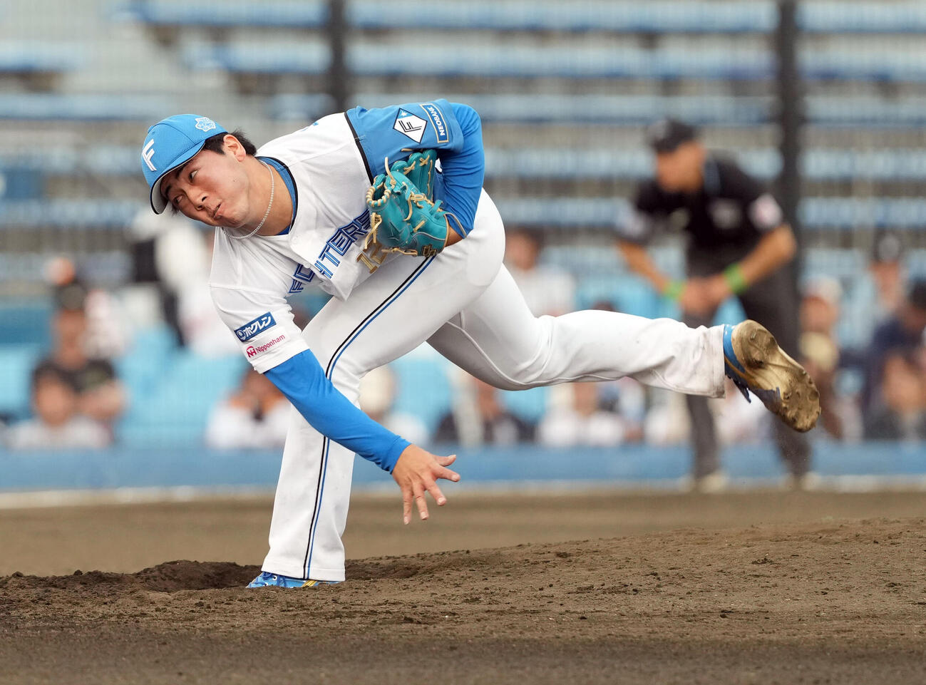 日本ハム対巨人　6回からマウンドに上がった日本ハム横山永遠（撮影・たえ見朱実）