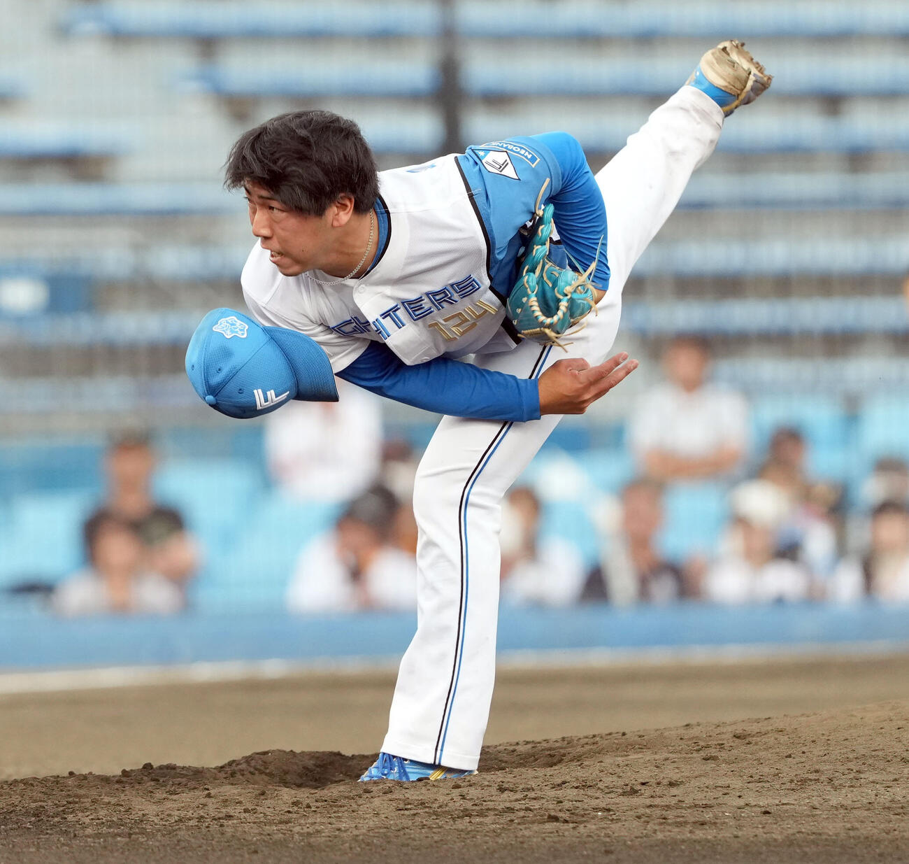 日本ハム対巨人　6回からマウンドに上がった日本ハム横山永遠（撮影・たえ見朱実）