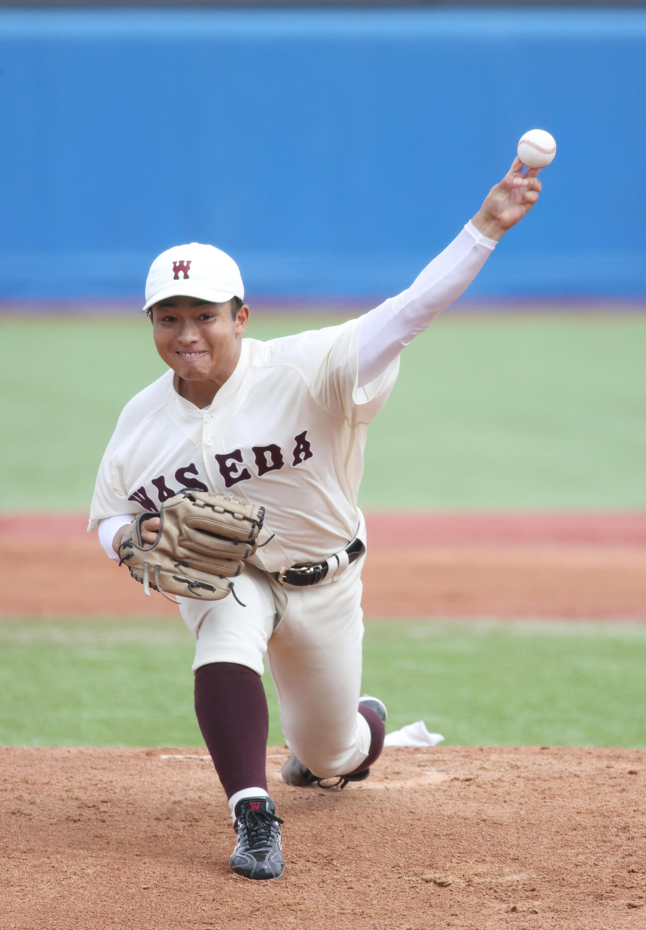 早大対東大　先発した早大・香西一希（撮影・柴田隆二）