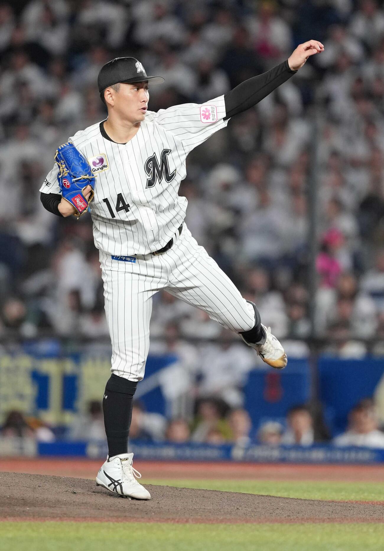 ロッテ対楽天　ロッテ先発の小島和哉（撮影・小沢裕）