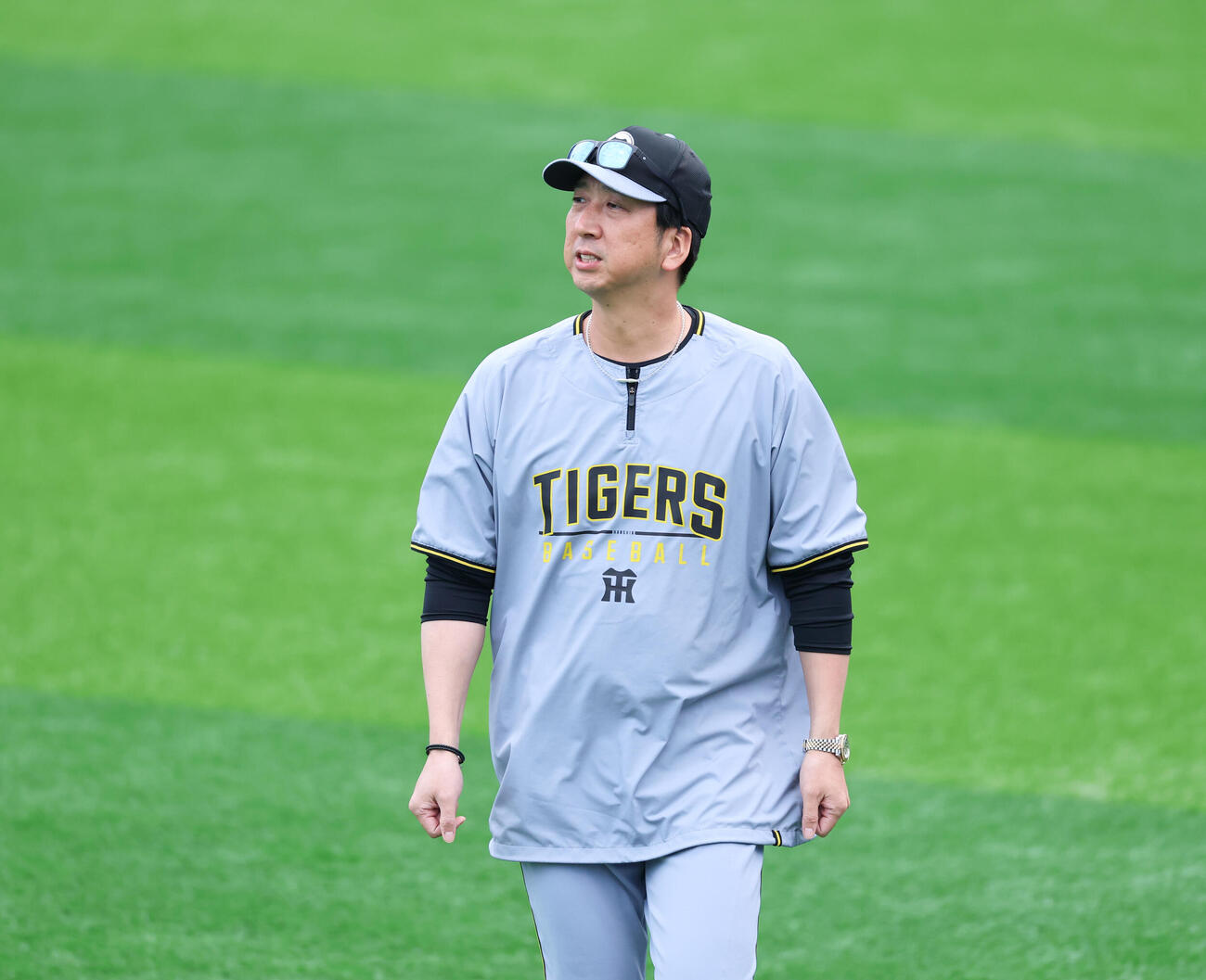 DeNA対阪神　練習に姿を見せる阪神藤川球児監督（撮影・増田悦実）