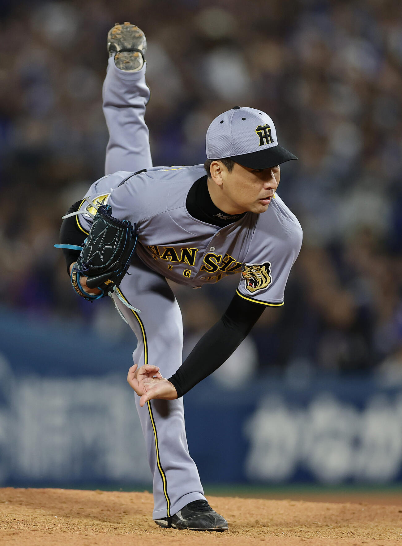 DeNA対阪神　阪神5番手の岩崎優（撮影・前田充）