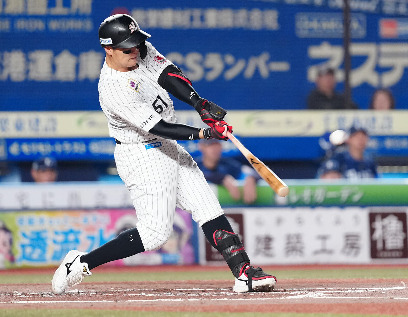 ロッテ対西武　3回裏ロッテ無死、ソロ本塁打を放つ山口航輝（撮影・鈴木みどり）