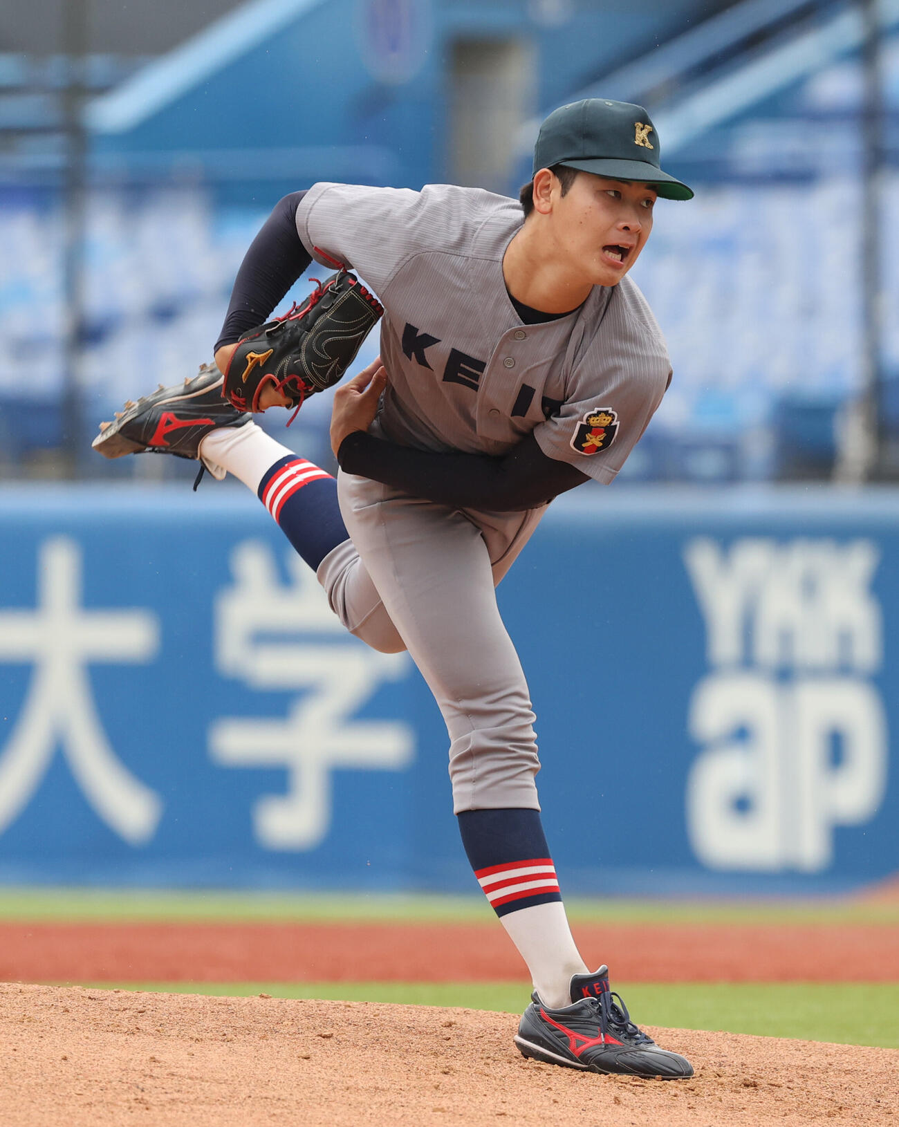 法大対慶大　先発した慶大・渡辺和大（撮影・柴田隆二）