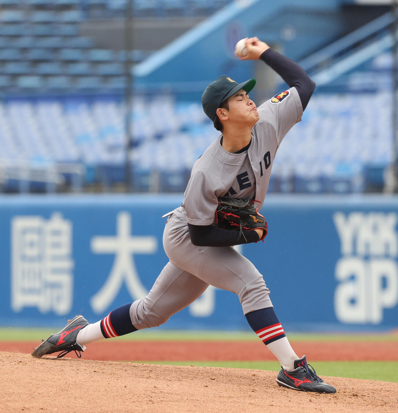 法大対慶大　先発した慶大・渡辺和大（撮影・柴田隆二）