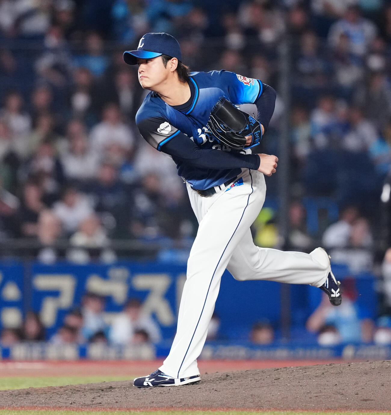 ロッテ対西武　9回裏から5番手で登板した西武甲斐野央.（撮影・鈴木みどり）