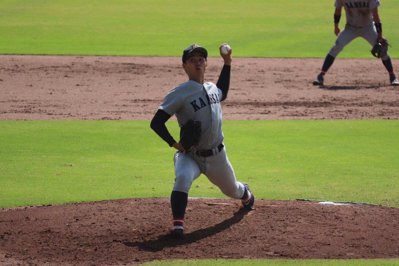 関大対近大　近大戦に先発した関大・米沢友翔（撮影・佐藤妙月）