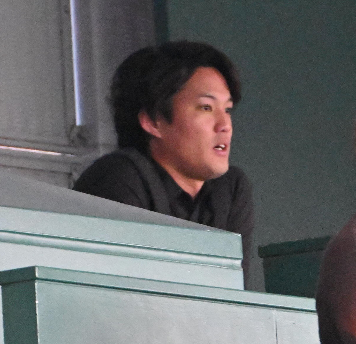 阪神岩貞祐太の引退セレモニーに駆けつけた藤浪晋太郎（撮影・石井愛子）