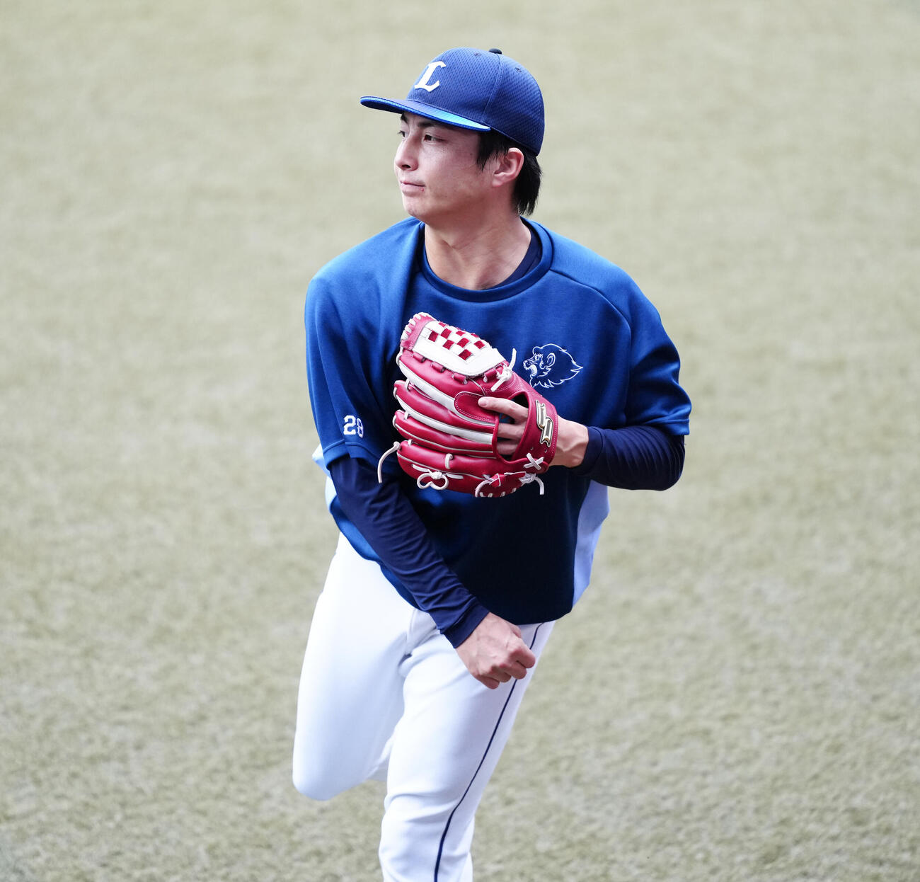 ロッテ対西武　試合前練習でキャッチボールする西武森脇亮介（撮影・鈴木みどり）