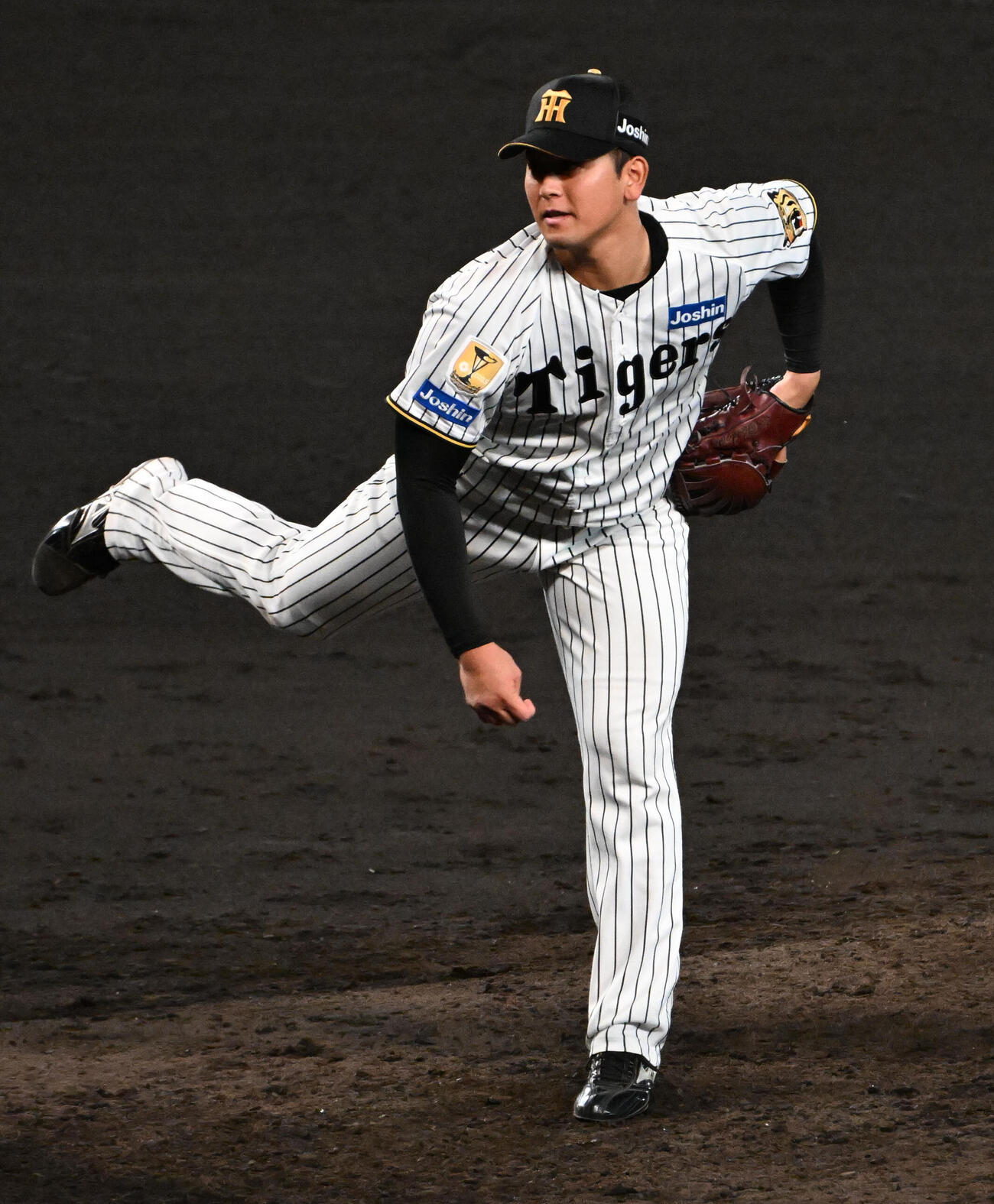阪神対広島　阪神8番手の岡留英貴（撮影・石井愛子）